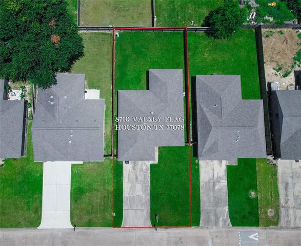 8710 Valley Flag, Houston, TX 77078