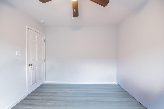 8710 Valley Flag, Houston, TX 77078