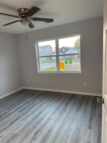 8710 Valley Flag, Houston, TX 77078