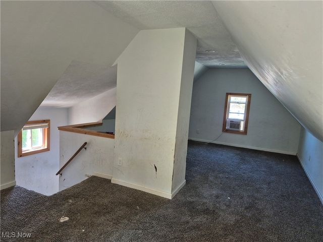 747 W River Road N, Elyria, OH 44035