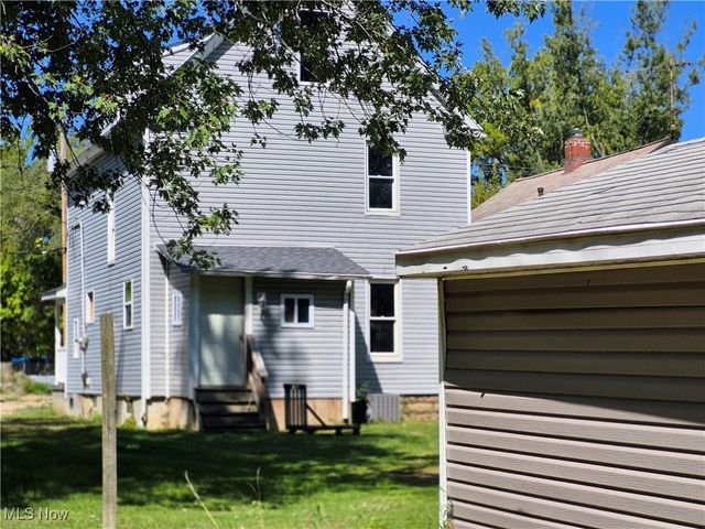 747 W River Road N, Elyria, OH 44035