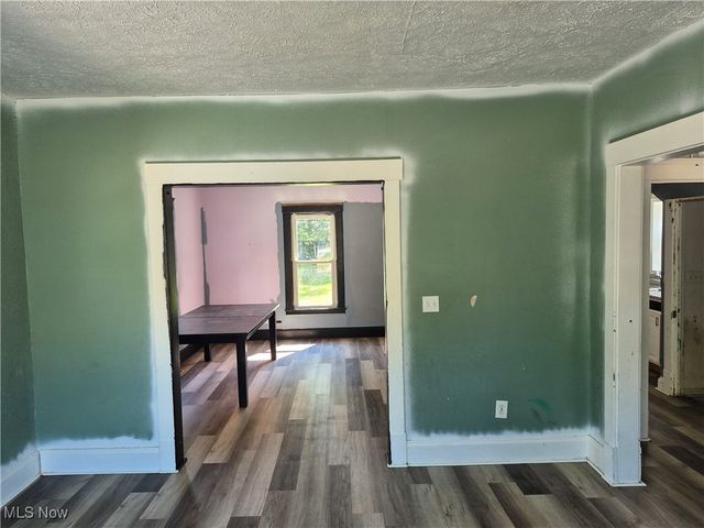 747 W River Road N, Elyria, OH 44035