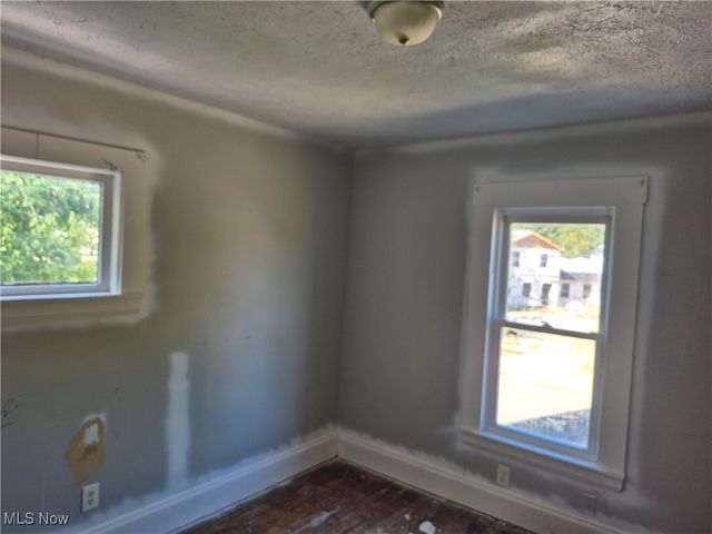 747 W River Road N, Elyria, OH 44035