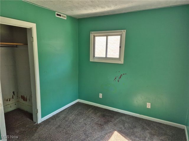 747 W River Road N, Elyria, OH 44035