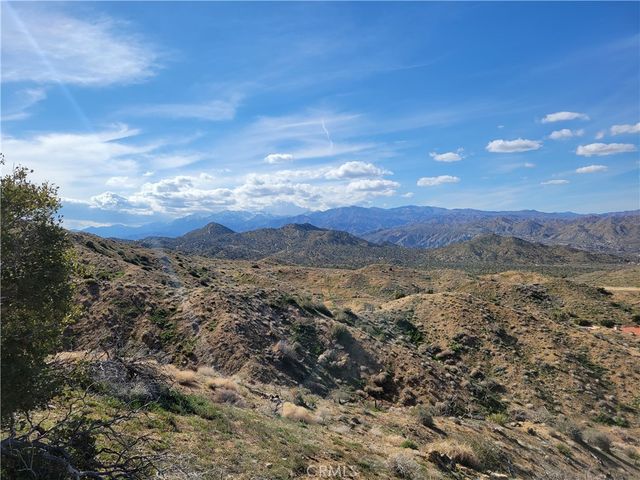 56335 Eagles Nest Road, Yucca Valley, CA 92284