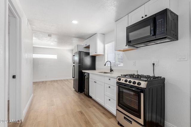 723 E SUNNYSLOPE Lane, Phoenix, AZ 85020