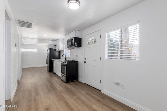 723 E SUNNYSLOPE Lane, Phoenix, AZ 85020