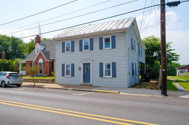 9525 S CONGRESS ST, New Market, VA 22844