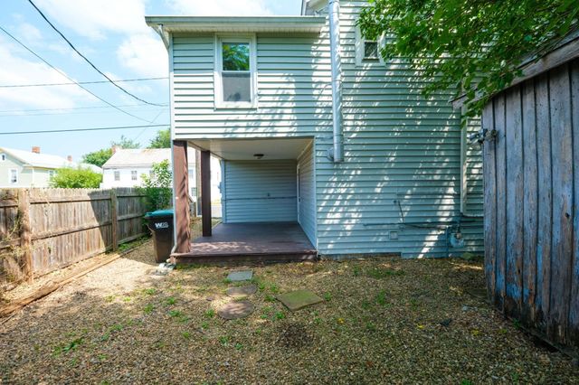 9525 S CONGRESS ST, New Market, VA 22844