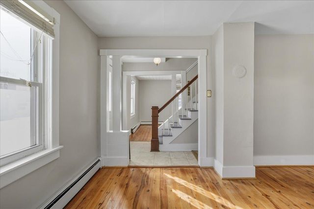 9525 S CONGRESS ST, New Market, VA 22844