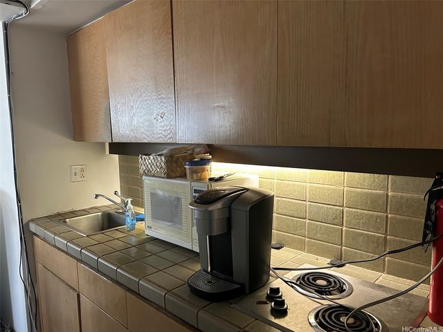 1188 Bishop Street 2810 & 2811, Honolulu, HI 96813