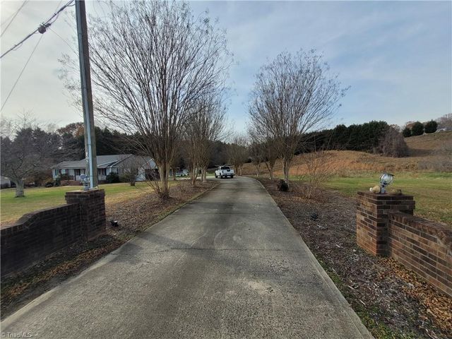 1351 Mckinney Road, Mount Airy, NC 27030