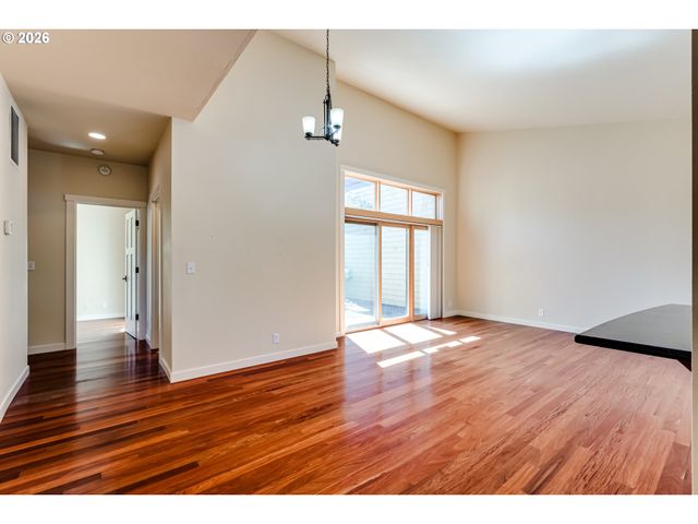 1485 PERDUE Loop, Eugene, OR 97401