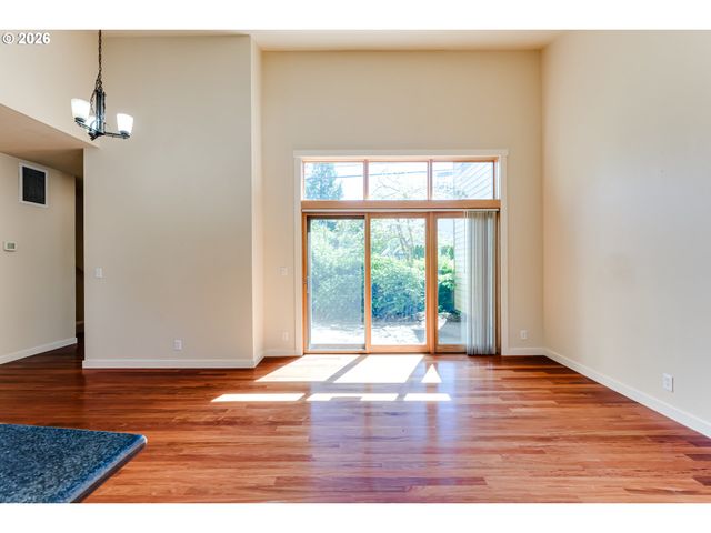 1485 PERDUE Loop, Eugene, OR 97401