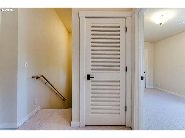 1485 PERDUE Loop, Eugene, OR 97401