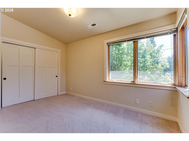 1485 PERDUE Loop, Eugene, OR 97401