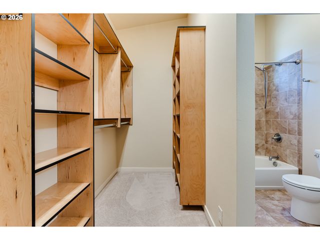 1485 PERDUE Loop, Eugene, OR 97401
