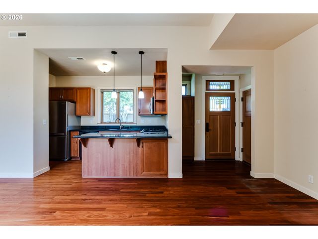1485 PERDUE Loop, Eugene, OR 97401