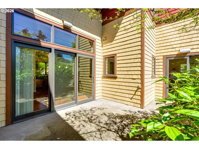 1485 PERDUE Loop, Eugene, OR 97401