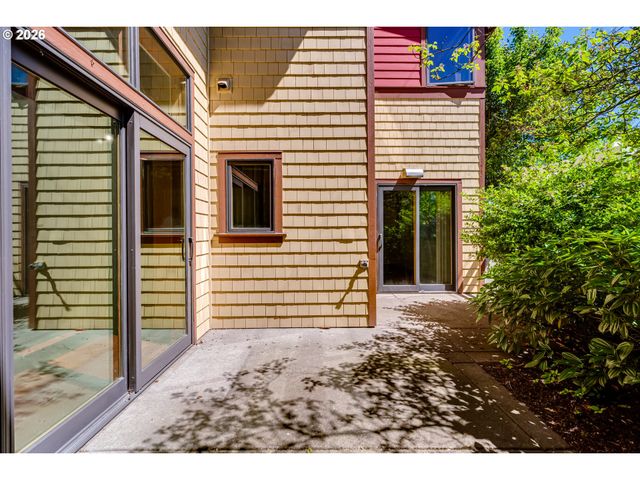1485 PERDUE Loop, Eugene, OR 97401