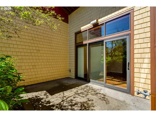 1485 PERDUE Loop, Eugene, OR 97401