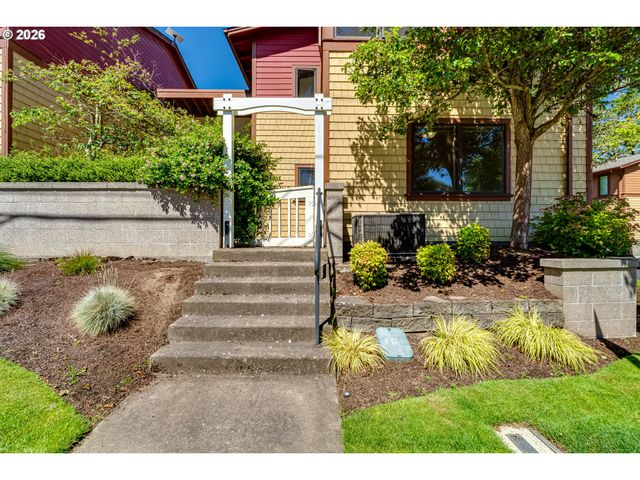 1485 PERDUE Loop, Eugene, OR 97401