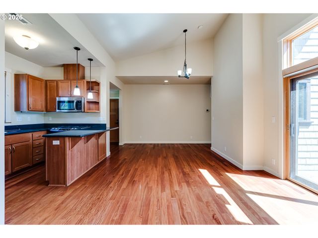 1485 PERDUE Loop, Eugene, OR 97401