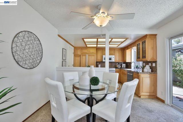 1327 Star Bush Ln, San Jose, CA 95118