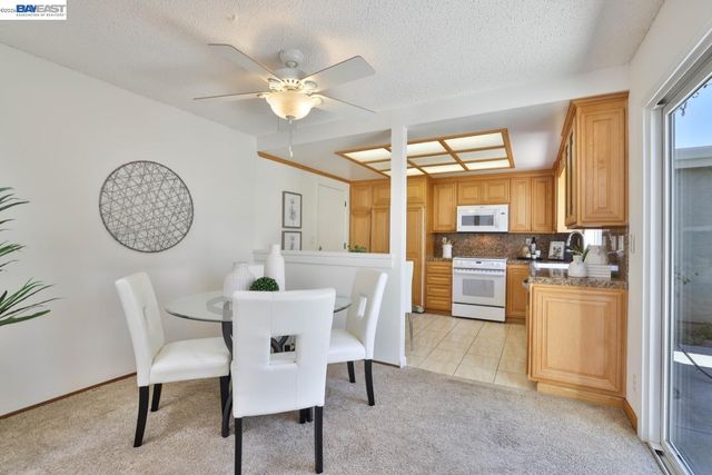 1327 Star Bush Ln, San Jose, CA 95118