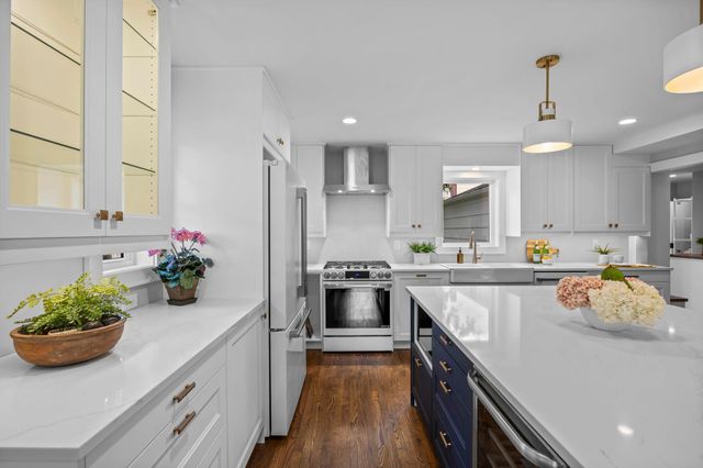 6832 Creston Road, Edina, MN 55435