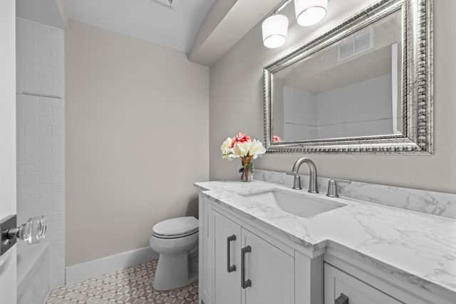 6832 Creston Road, Edina, MN 55435