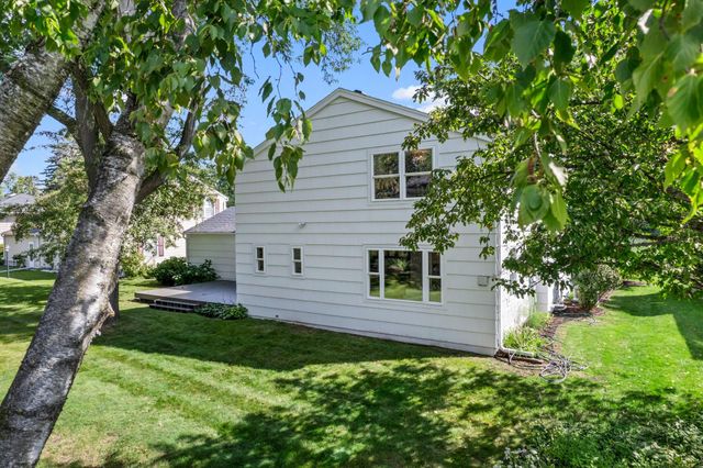 6832 Creston Road, Edina, MN 55435