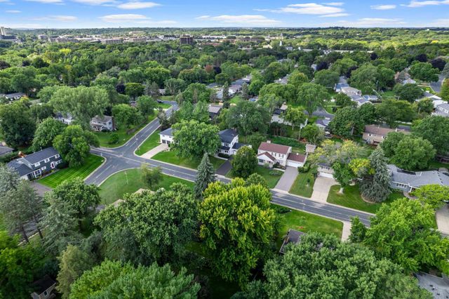 6832 Creston Road, Edina, MN 55435