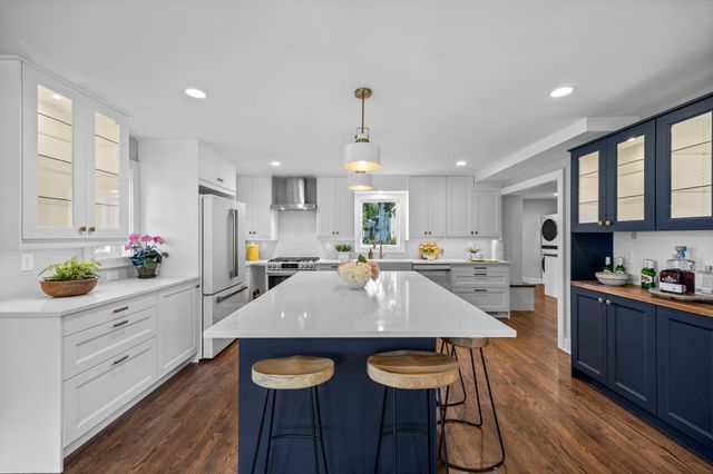 6832 Creston Road, Edina, MN 55435