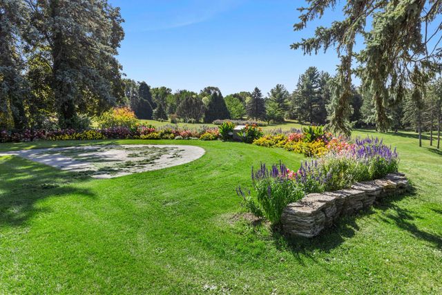 6832 Creston Road, Edina, MN 55435