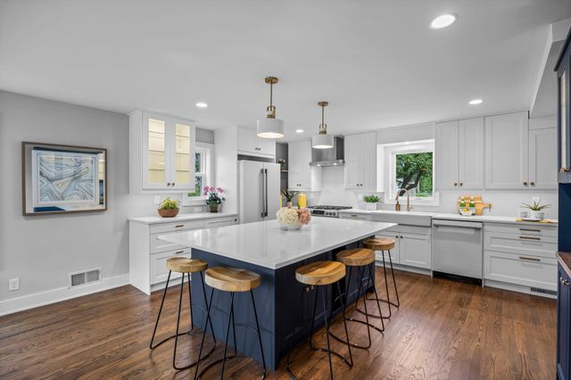 6832 Creston Road, Edina, MN 55435