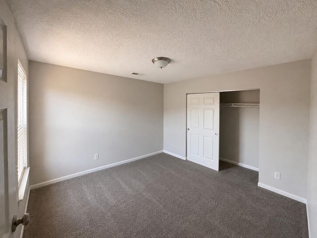 2217 W High Desert Circle NE, Rio Rancho, NM 87144