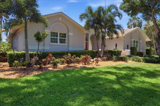 4734 E TRAILS DRIVE, Sarasota, FL 34232