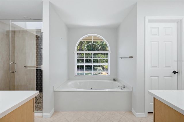 4734 E TRAILS DRIVE, Sarasota, FL 34232