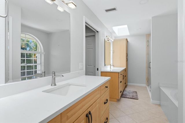4734 E TRAILS DRIVE, Sarasota, FL 34232