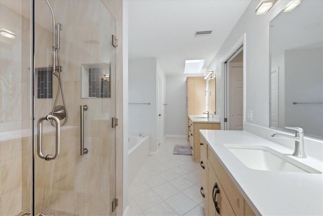 4734 E TRAILS DRIVE, Sarasota, FL 34232