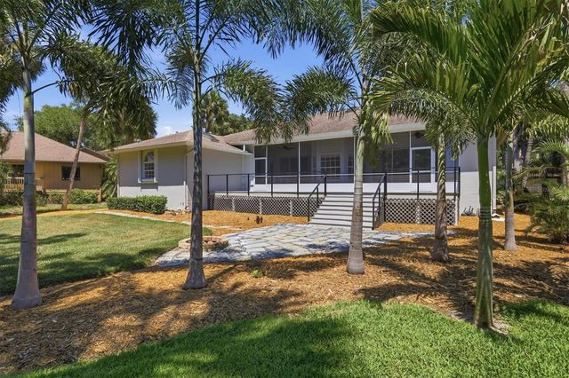 4734 E TRAILS DRIVE, Sarasota, FL 34232