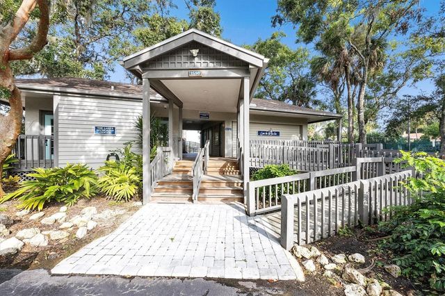 4734 E TRAILS DRIVE, Sarasota, FL 34232
