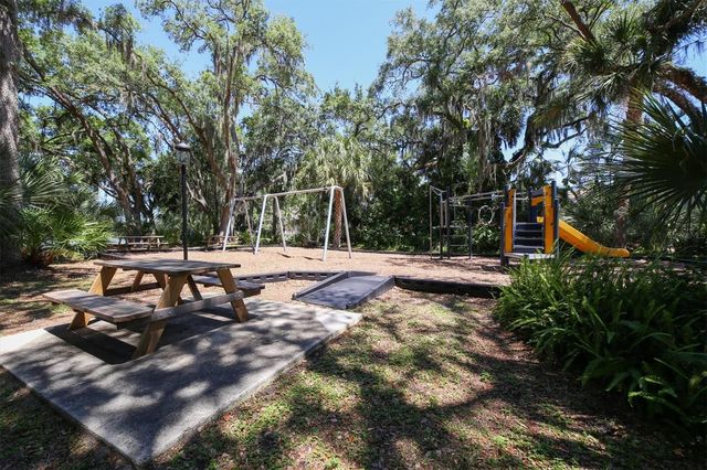 4734 E TRAILS DRIVE, Sarasota, FL 34232