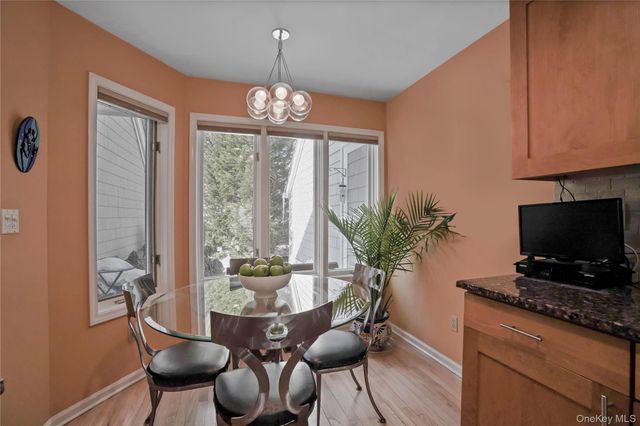 6 Berrybush Lane 6, Hastings-on-hudson, NY 10706