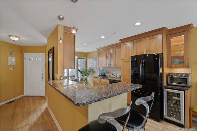 6 Berrybush Lane 6, Hastings-on-hudson, NY 10706