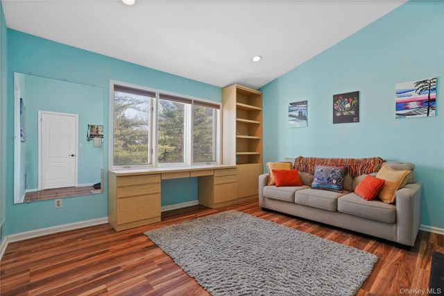 6 Berrybush Lane 6, Hastings-on-hudson, NY 10706