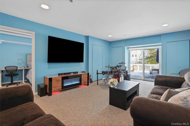 6 Berrybush Lane 6, Hastings-on-hudson, NY 10706