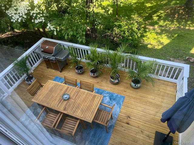 6 Berrybush Lane 6, Hastings-on-hudson, NY 10706