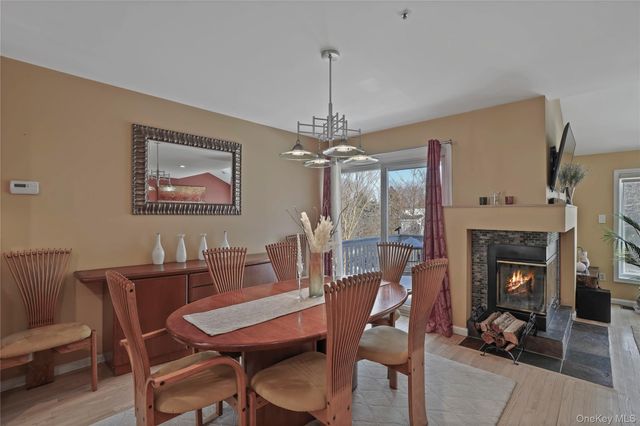 6 Berrybush Lane 6, Hastings-on-hudson, NY 10706